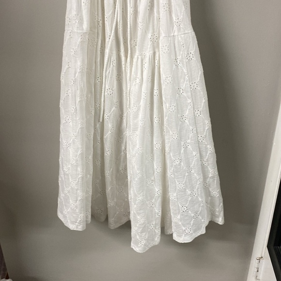 WHITE EYELET BACKLESS TIERED FLOWY FEMININE DRESS MAIDEN MILKMAID HOMESTEAD - Picture 10 of 15
